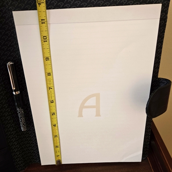 Luxury Executive Grey Croc Noir Note Pad & Alder Ballpoint Pen, 11.5" x 8.5" - Picture 7 of 16